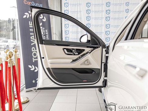 Used 2023 Mercedes-Benz S 500 4MATIC w/ AMG Line image 31