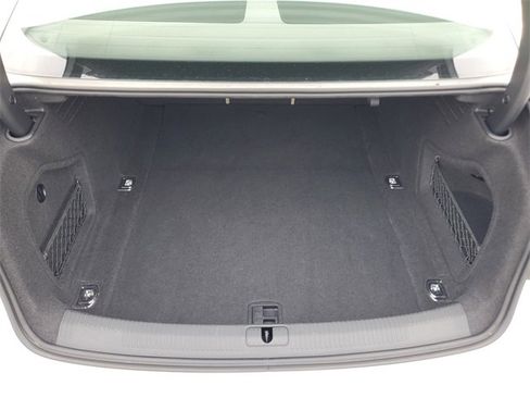 Used 2018 Audi A4 2.0T Premium image 9