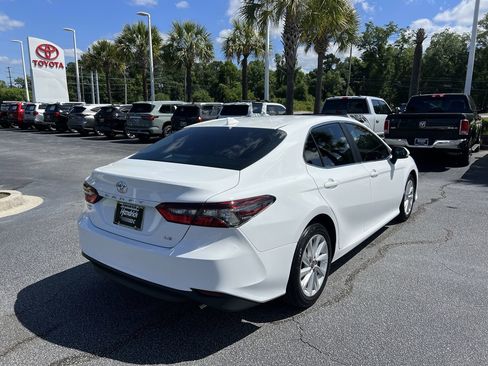 Used 2022 Toyota Camry LE FWD image 10