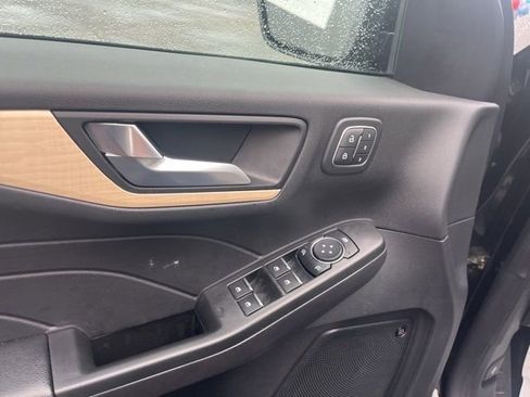 Used 2022 Ford Escape Titanium w/ Titanium Elite Package image 21