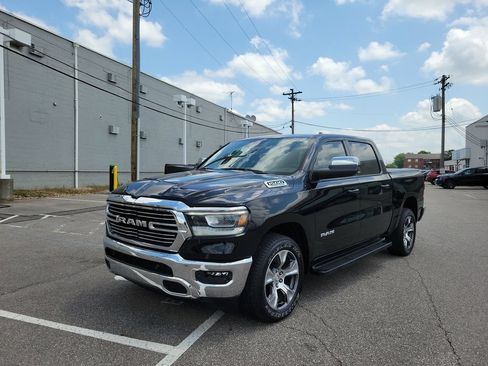 Used 2023 RAM 1500 Laramie AWD/4WD image 2