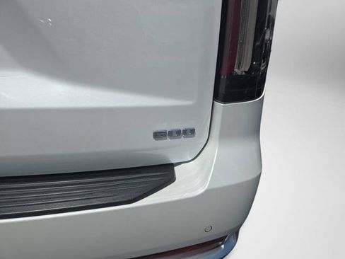 Used 2023 Cadillac Escalade Premium Luxury AWD/4WD image 44