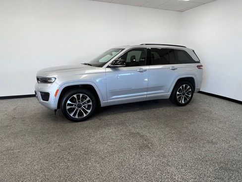 Used 2024 Jeep Grand Cherokee Overland image 20