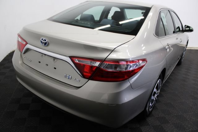 Used 2015 Toyota Camry LE FWD image 5