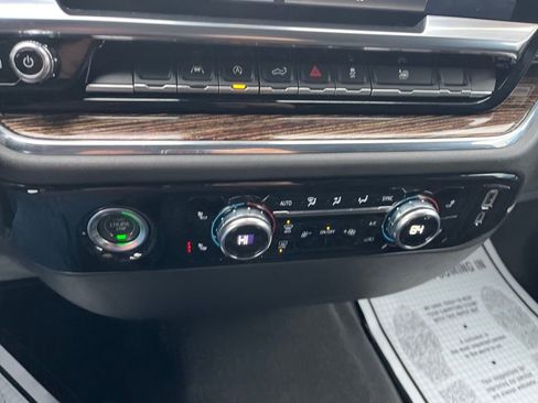 Used 2023 GMC Sierra 1500 SLE image 15