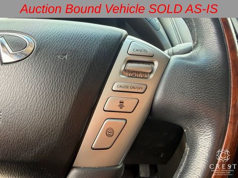 Used 2015 INFINITI QX80 4WD w/ Deluxe Technology Package image 16