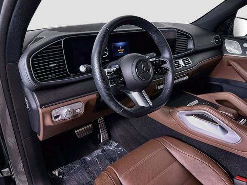 Used 2025 Mercedes-Benz GLS 450 4MATIC w/ AMG Line Exterior image 9