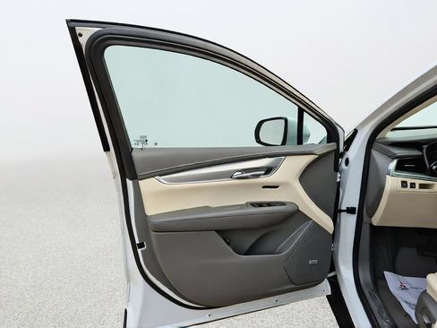 Used 2022 Cadillac XT5 Premium Luxury FWD image 22
