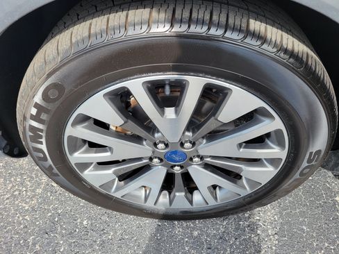 Used 2020 Ford Escape Titanium FWD image 37