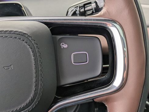 Used 2025 Lincoln Navigator Reserve image 17