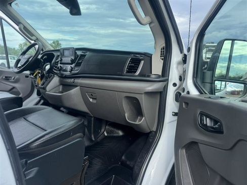Used 2023 Ford Transit 250 Medium Roof RWD image 10