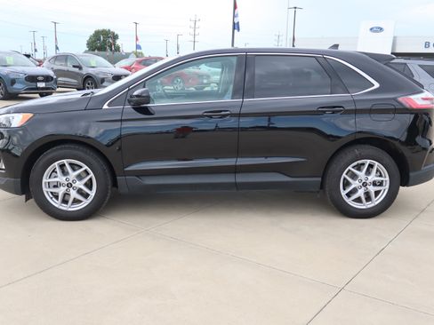 Used 2024 Ford Edge SEL w/ Convenience Package AWD/4WD image 8