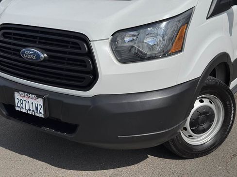 Used 2019 Ford Transit 250 130 Medium Roof RWD image 3