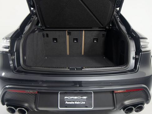 Certified 2024 Porsche Macan GTS AWD/4WD image 43
