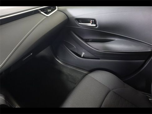 Used 2022 Toyota Corolla SE image 13