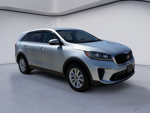 Used 2019 Kia Sorento LX V6 image 7