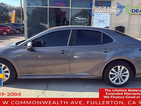 Used 2020 Toyota Camry LE FWD image 7