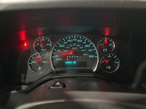 Used 2023 GMC Savana 2500 w/ Driver Convenience Package image 13