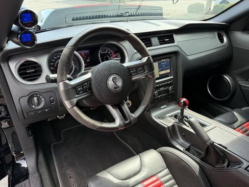 Used 2013 Ford Mustang Shelby GT500 RWD image 14