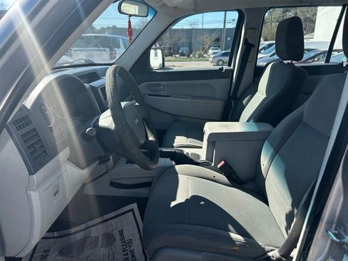Used 2008 Jeep Liberty Sport AWD/4WD image 9