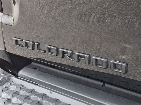Used 2024 Chevrolet Colorado Trail Boss w/ Technology Package image 31