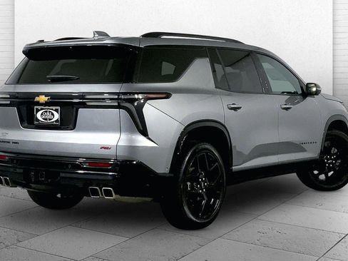 Used 2024 Chevrolet Traverse RS w/ LPO, Floor Liner Package AWD/4WD image 13