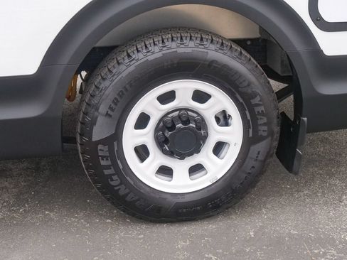 Used 2024 Chevrolet Brightdrop 600 w/ Commercial Equipment Package AWD/4WD image 6