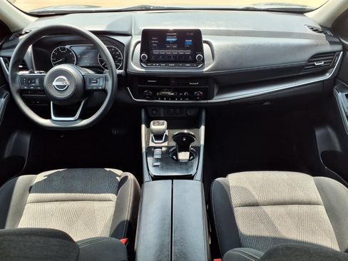 Used 2024 Nissan Rogue SV FWD image 9