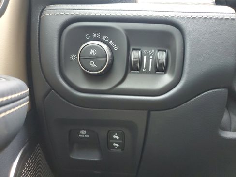 Used 2021 RAM 1500 Limited image 30