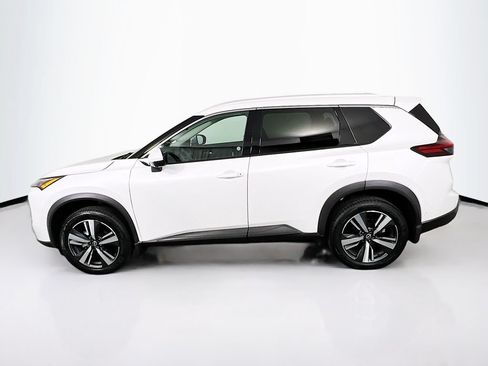 Used 2024 Nissan Rogue SL AWD/4WD image 4