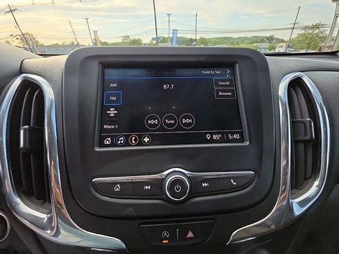 Used 2023 Chevrolet Equinox LT AWD/4WD image 14
