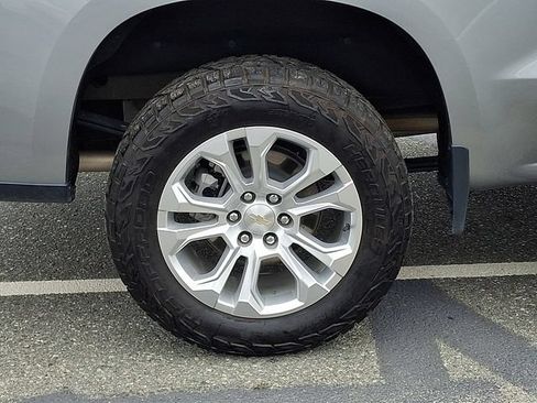 Used 2023 Chevrolet Silverado 1500 LTZ w/ Z71 Off-Road Package AWD/4WD image 28