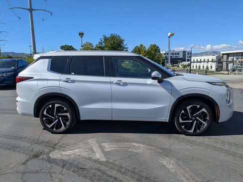 Used 2023 Mitsubishi Outlander SEL AWD/4WD image 7