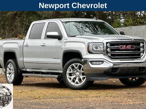Used 2018 GMC Sierra 1500 SLT w/ SLT Premium Package image 2