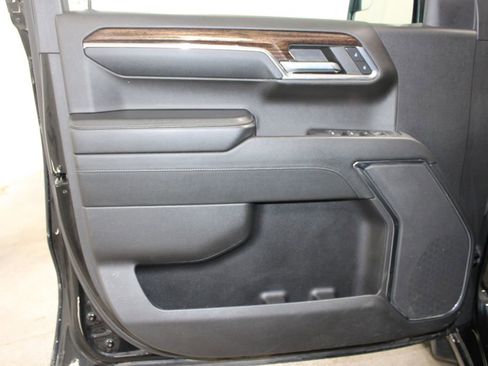 Used 2024 GMC Sierra 1500 SLE RWD image 19
