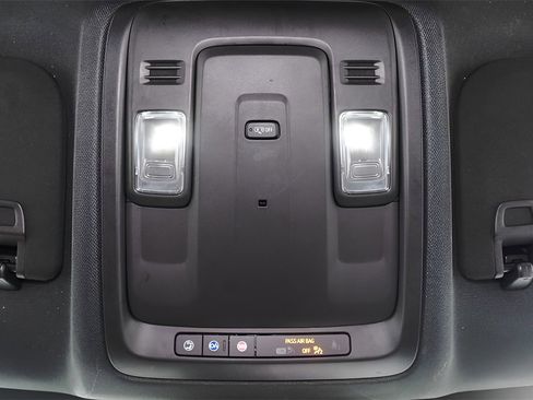 Used 2023 GMC Yukon SLE image 18
