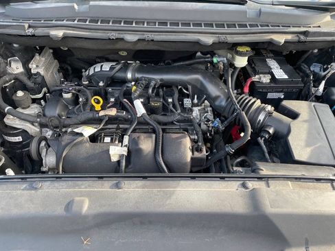 Used 2017 Ford Edge Titanium FWD image 12