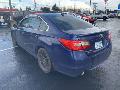 Used 2017 Subaru Legacy 2.5i Premium image 2