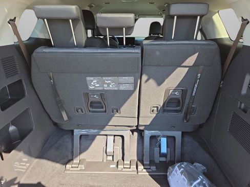 New 2026 Kia Carnival FWD image 20