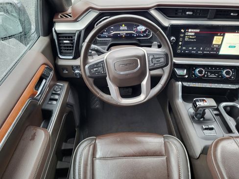 Used 2023 GMC Sierra 1500 Denali w/ Technology Package AWD/4WD image 14