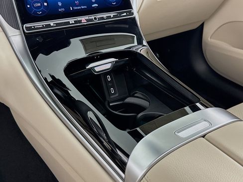 New 2026 Mercedes-Benz GLC 300 image 5