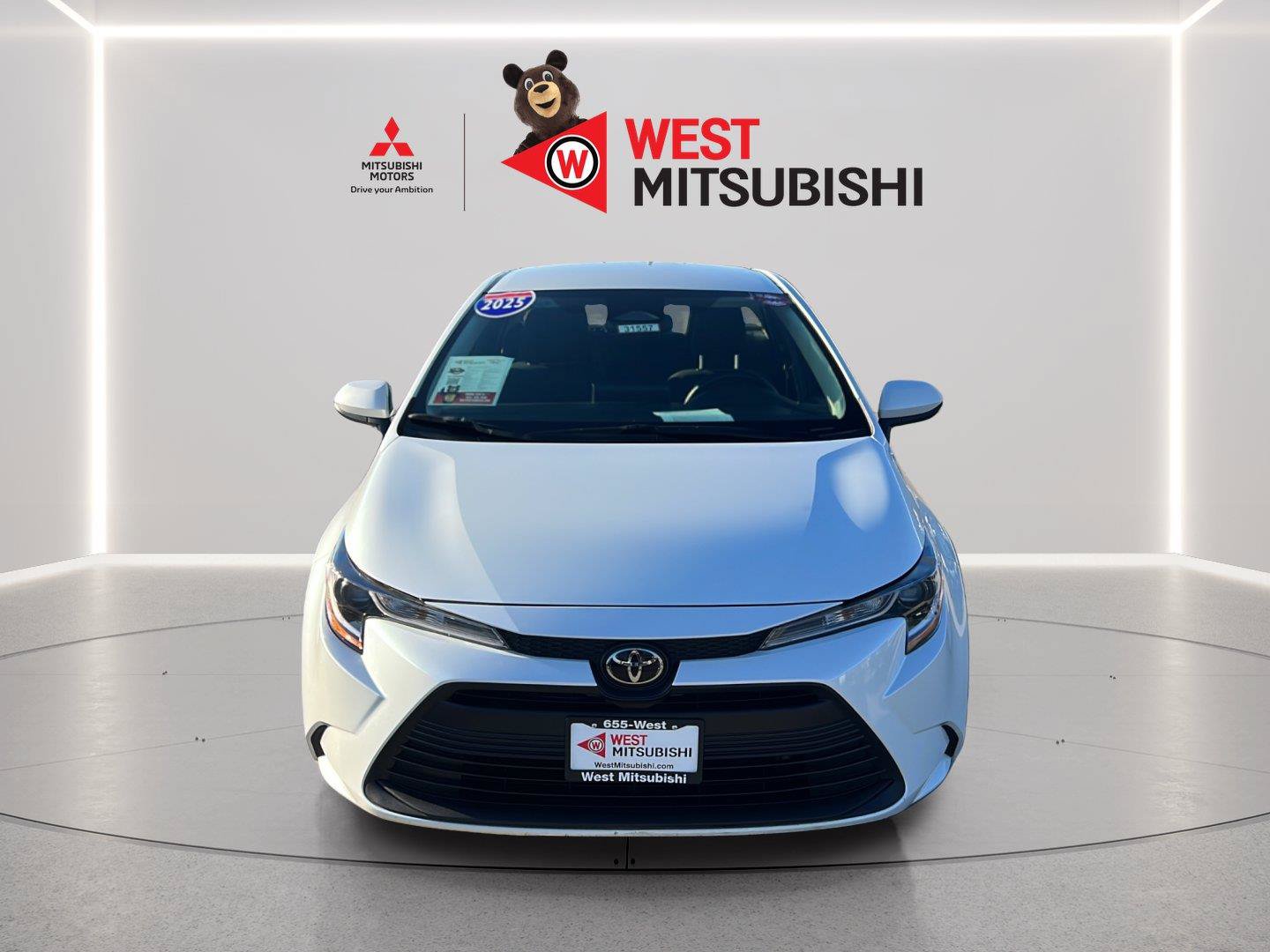 Used 2025 Toyota Corolla LE FWD image 8