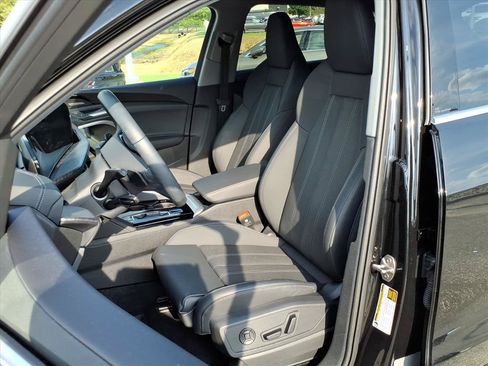 Certified 2025 Audi Q5 Premium Plus AWD/4WD image 12