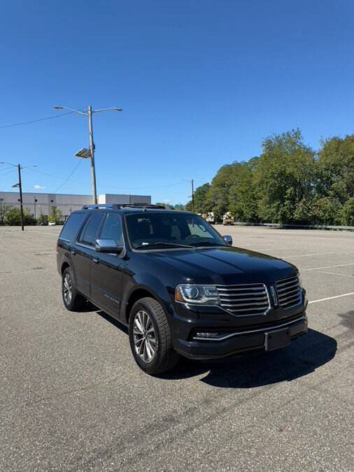 Used 2016 Lincoln Navigator Select AWD/4WD image 2