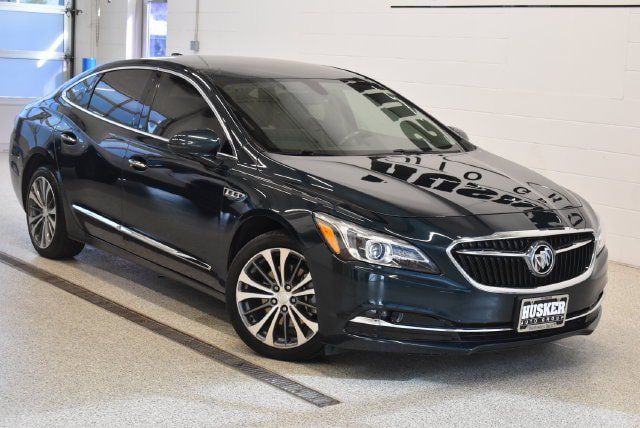 Used 2019 Buick LaCrosse Essence AWD/4WD image 1