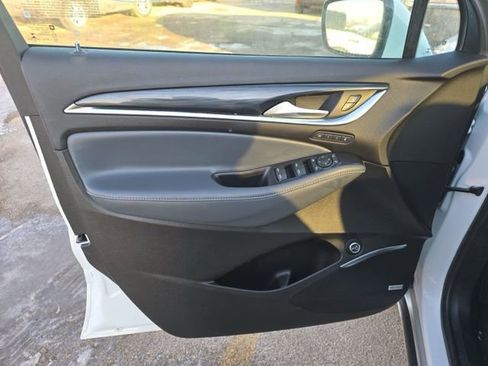 Used 2022 Buick Enclave Premium image 15