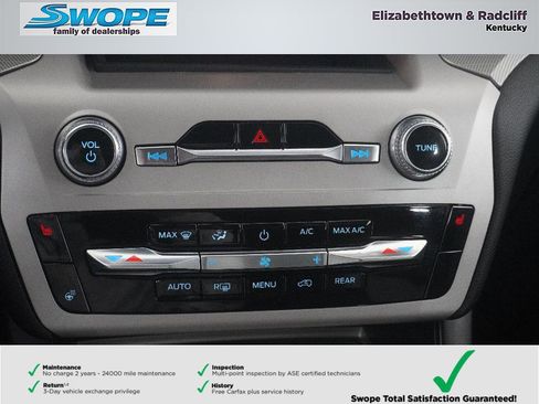 Used 2024 Ford Explorer XLT w/ Equipment Group 202A image 27