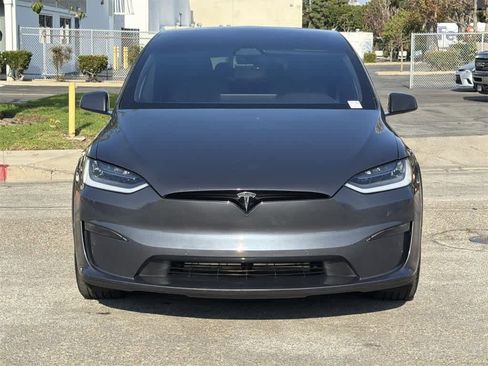 Used 2022 Tesla Model X Plaid image 2
