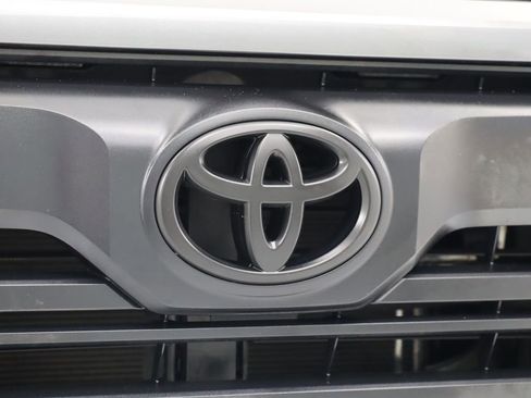 Used 2023 Toyota Tundra SR5 w/ SR5 Convenience Package AWD/4WD image 9