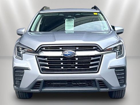 Certified 2024 Subaru Ascent Premium w/ Convenience Package AWD/4WD image 2